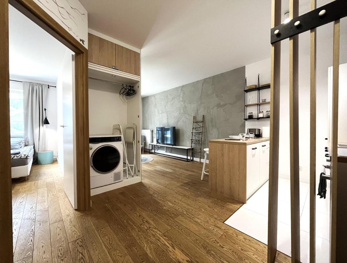 Mieszczanska Apartment ~ Self Check-In 24H ~Parking And Lift Wroclaw Exterior photo